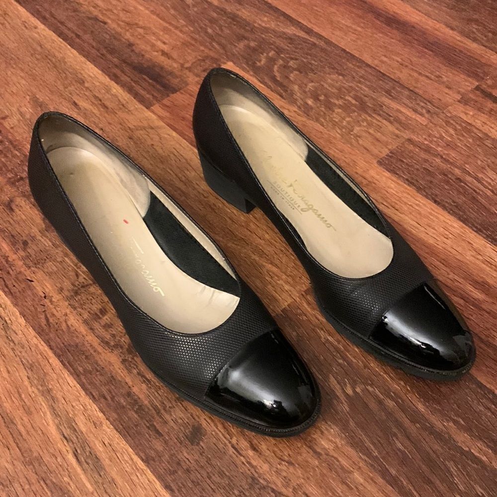 Salvatore Ferragamo size 8.5 